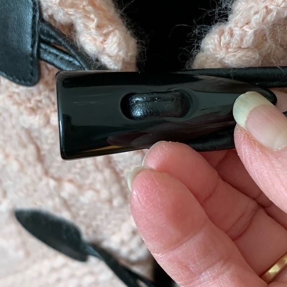 Poncho Shawl - Picture 7 of 8